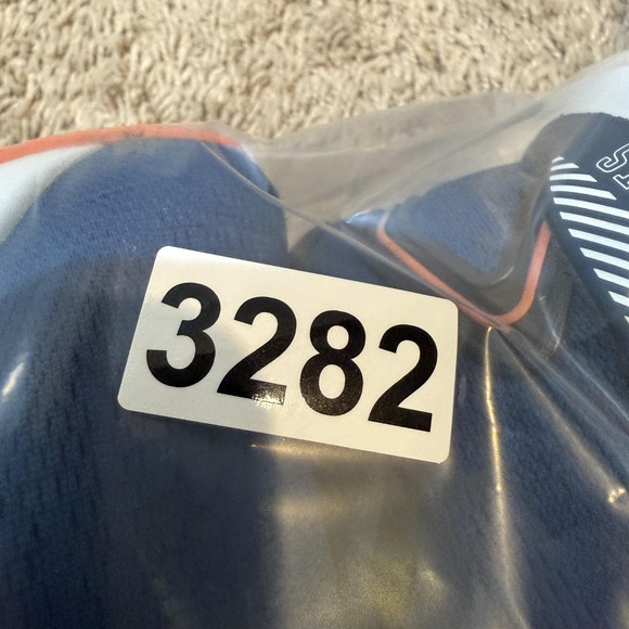 Athletic_Shoes